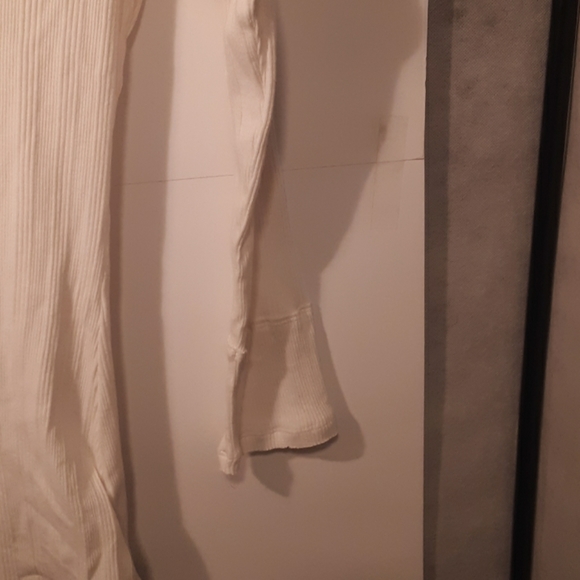 We the Free scoop longsleeve white shirt - Picture 7 of 8